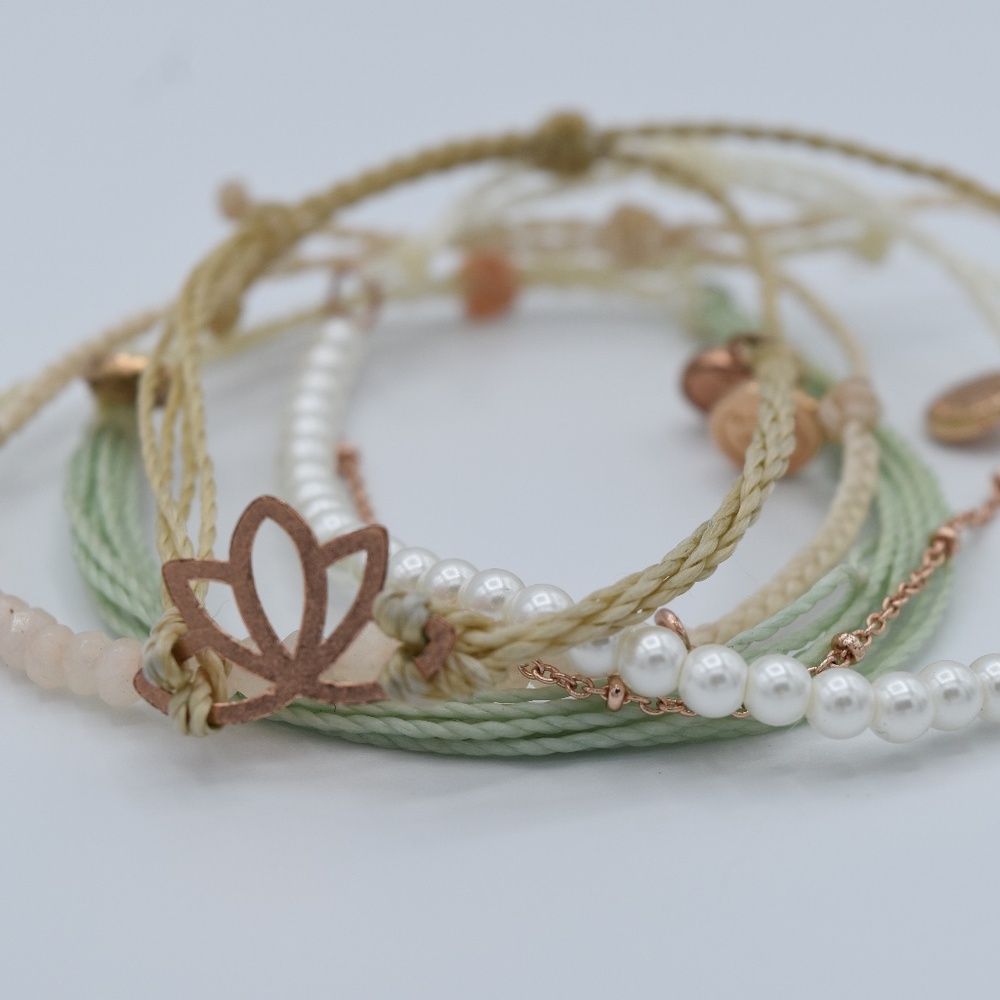 Pura Vida Slightly Worn